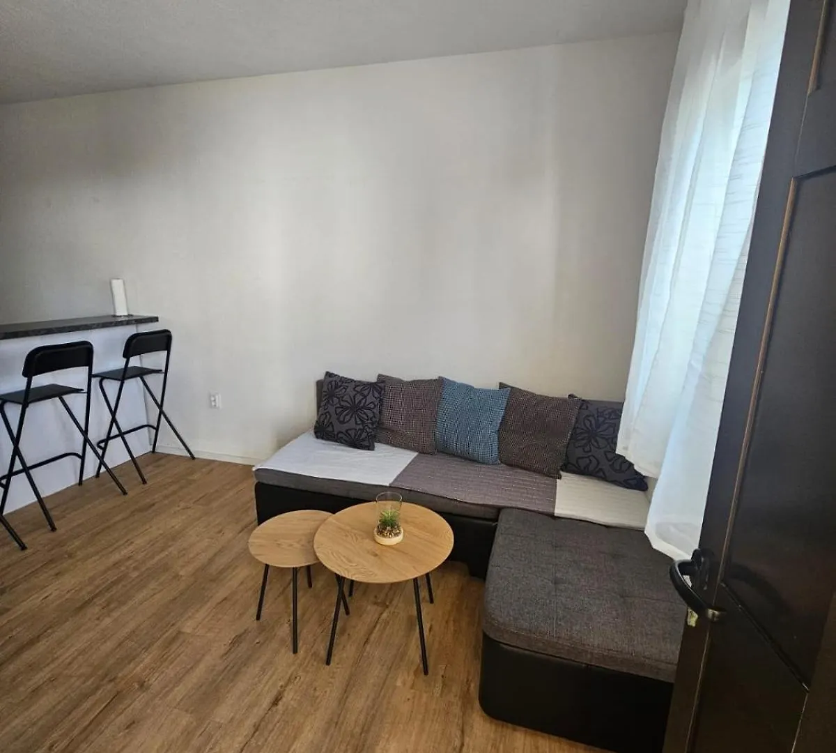 Apartman Ena Vir Apartment